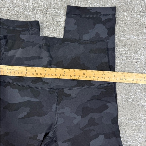 Lululemon Align High Rise Camo Active Running Crop Legging Pant Size 6 - Picture 2 of 6